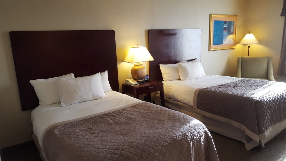 Hotel Ramada Plaza by Wyndham Atlanta Airport College Park Exterior foto