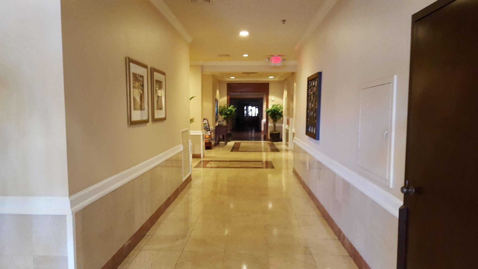 Hotel Ramada Plaza by Wyndham Atlanta Airport College Park Exterior foto